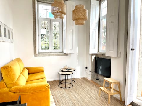 Airbnb em destaque: Apt. in Guesthouse with garden and pool Melros em Campanhã