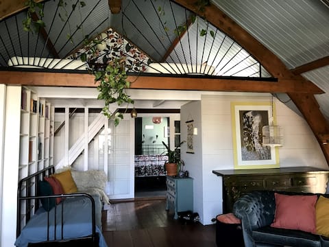 Top performing Airbnb: Upper house in the Meesterhuis in Zeeland