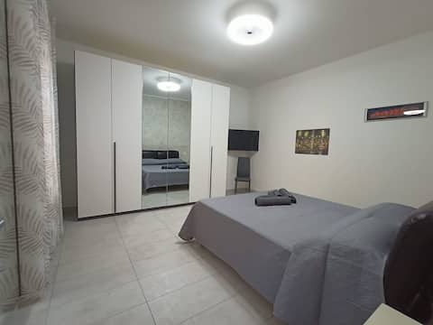 Top performing Airbnb: The house of endless summer in Montesilvano