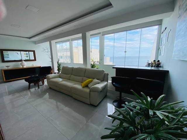 Cobertura exclusiva no Leme