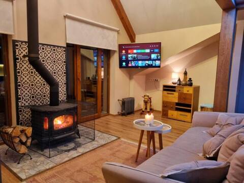 Duplex in New Gudauri with Jacuzzi & Fireplace