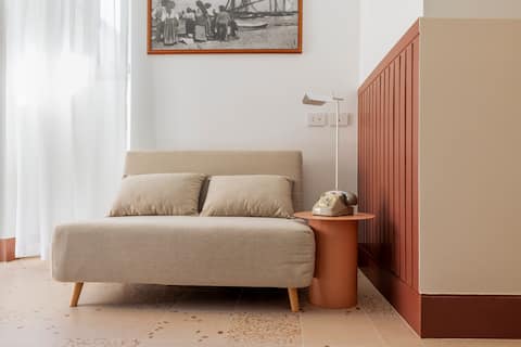 Top Airbnb: Dimora dei Cordari - Breakfast & Beach Included in San Benedetto Del Tronto