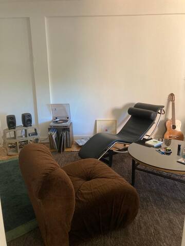 Casa de diseño en el centro gallery image 3