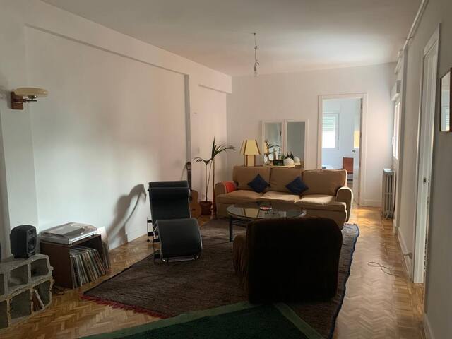 Casa de diseño en el centro gallery image 4