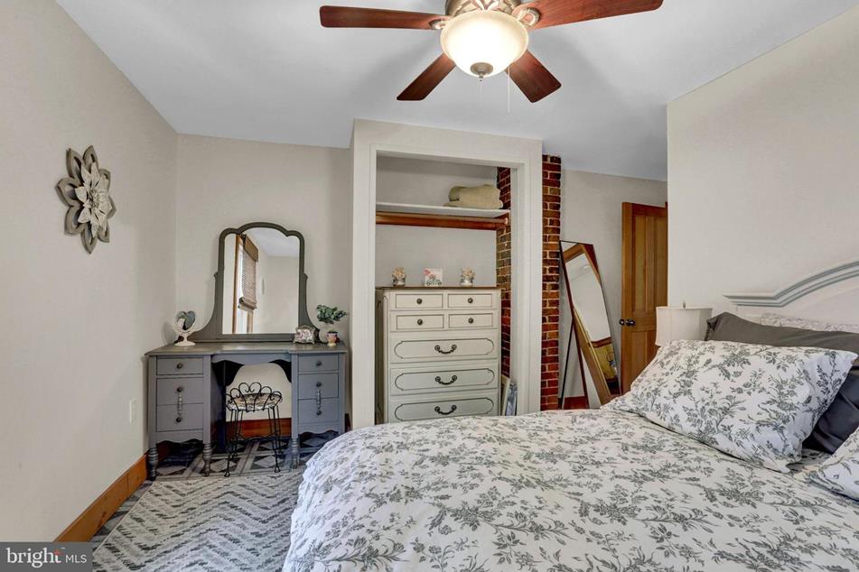 2号卧室（标准双人床）