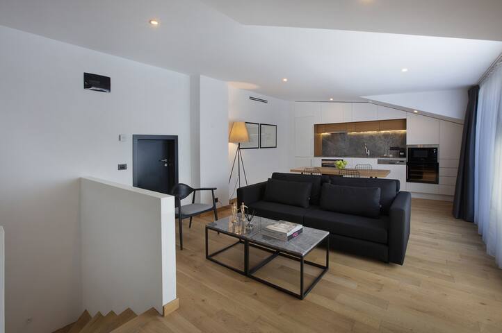 Deluxe City View Penthouse 2+1 gallery image 2