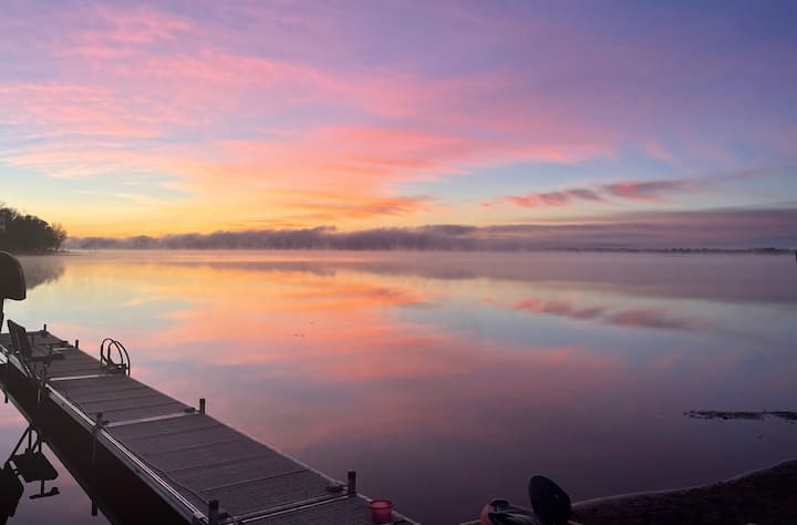 3 BEDROOMS, 2 BATHROOMS Home on Shawano Lake