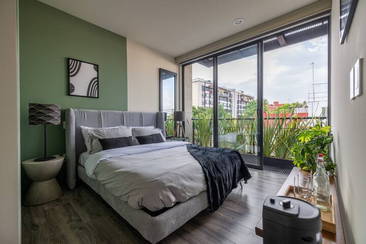 Casa KM: Style, Comfort & Private Rooftop gallery image 4