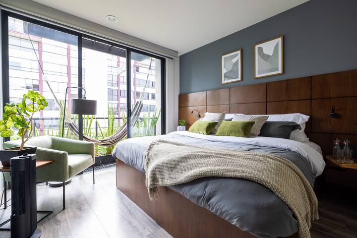 Casa KM: Style, Comfort & Private Rooftop gallery image 3