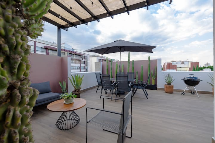 Casa KM: Style, Comfort & Private Rooftop