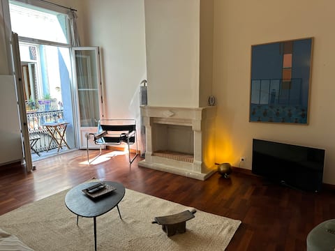 Top Airbnb: Apartment Ecusson - Place Saint Roch in Montpellier