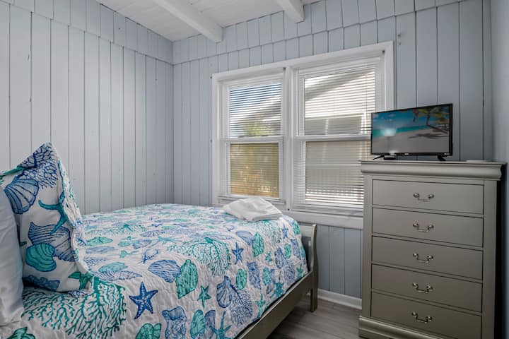 Спална соба 2 со брачен кревет (широк 150 - 179 см)