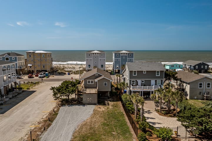 Guest favorite listing in Oak Island