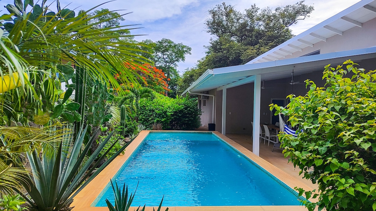 Master BedRoom & Pool access
