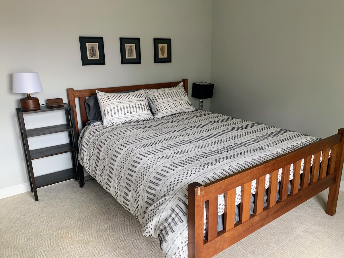 Chumba cha kulala #2 katika chumba kikuu kwenye ghorofa ya 1.