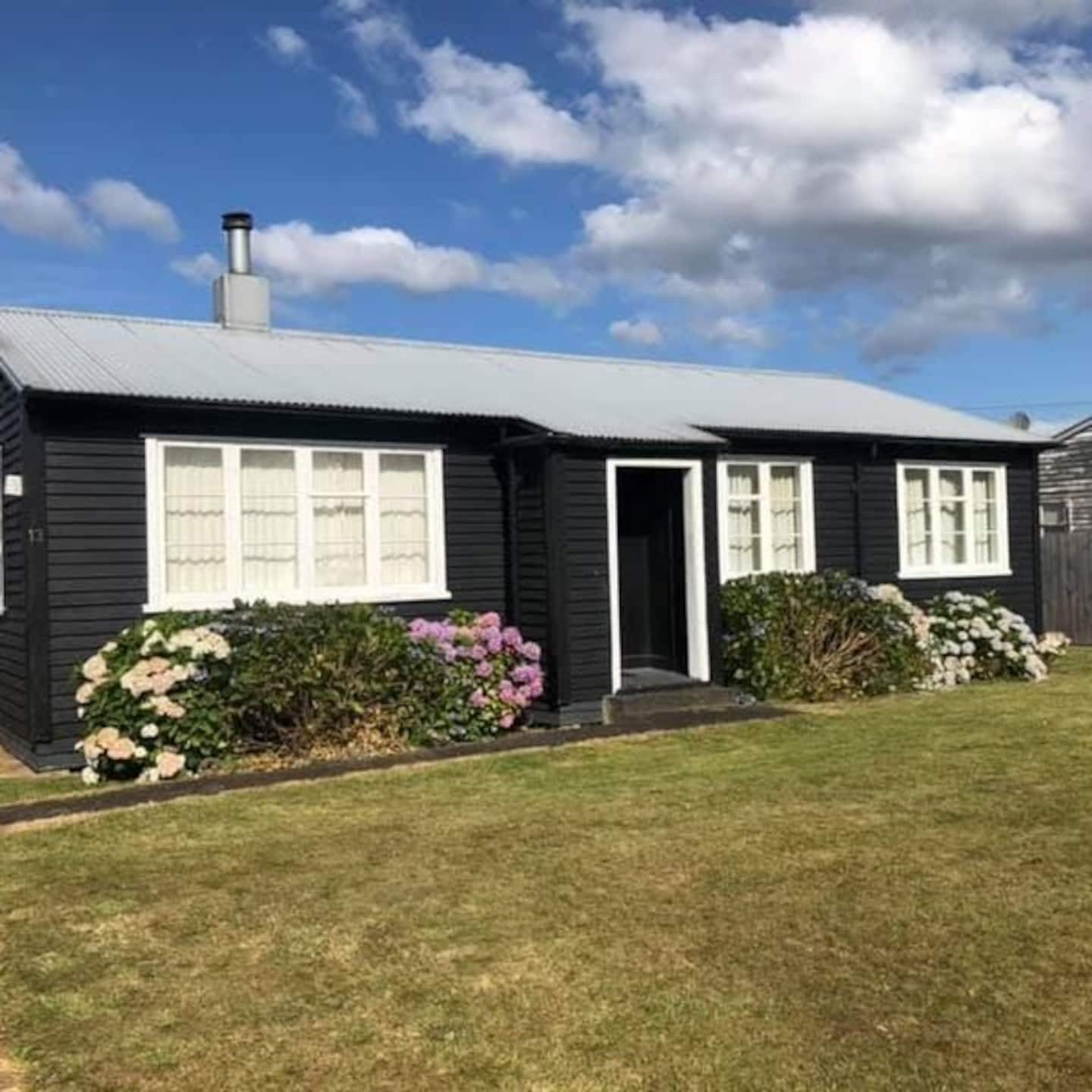 Maraetai Lake House 1