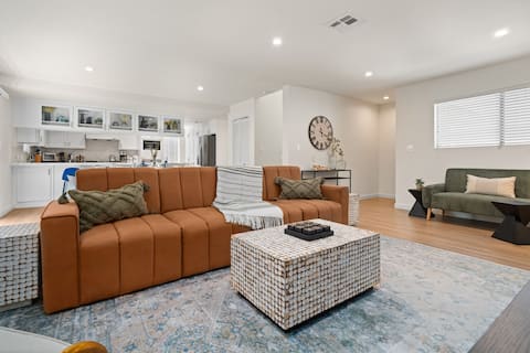 SoCal Family Fun! Spacious Home in GREAT Area
