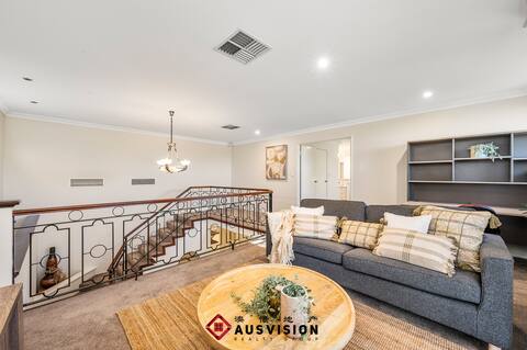 Luxury 2-Story Mansion -Freo,Murdoch uni, Shops