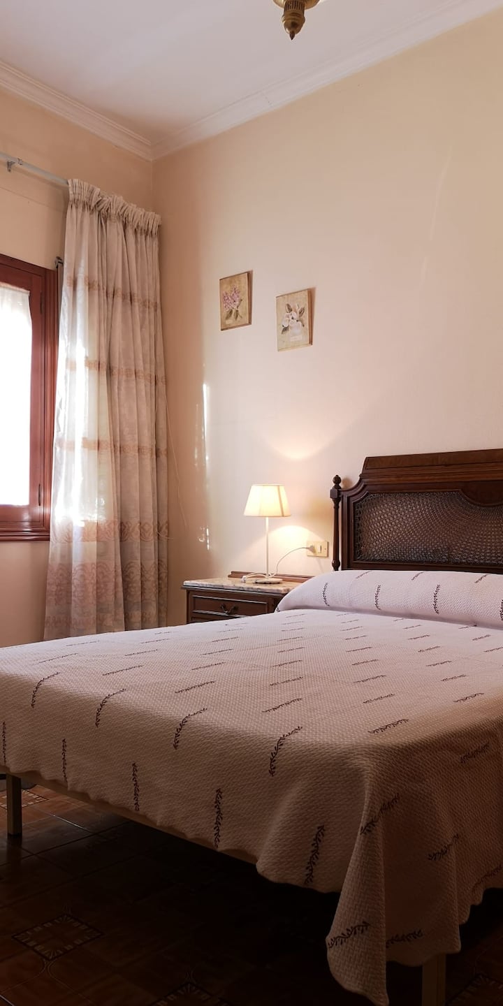 ვარიანტი 1 - ოთახი 1 საწოლით