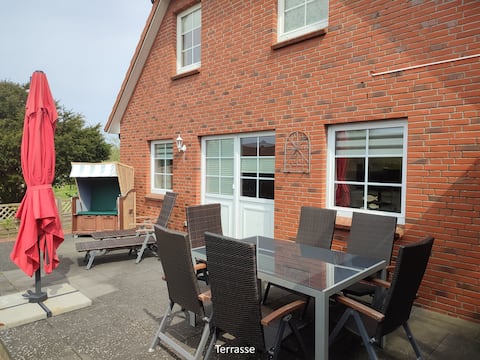 North Sea house Husum with bicycles