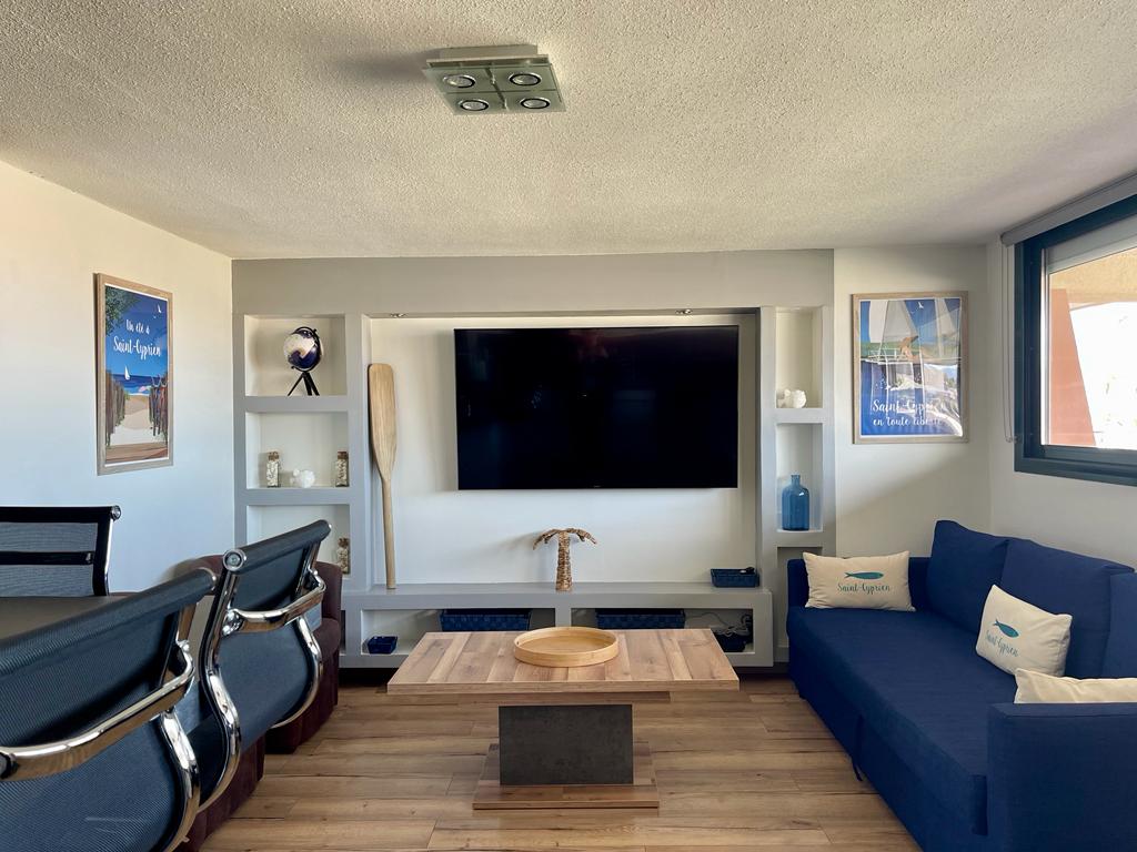 Top Airbnb: F3 all comforts ON THE HARBOR 100 m from the beach à Saint Cyprien