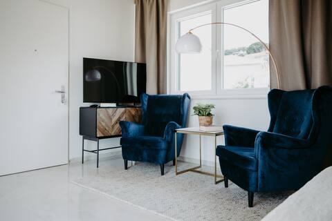 Top Airbnb: Maroli Sky Luxury Studio with Pool Near Center in Grad šibenik