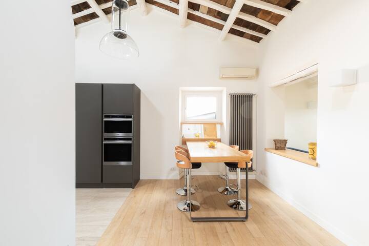 Spanish Steps Luxury Apartment