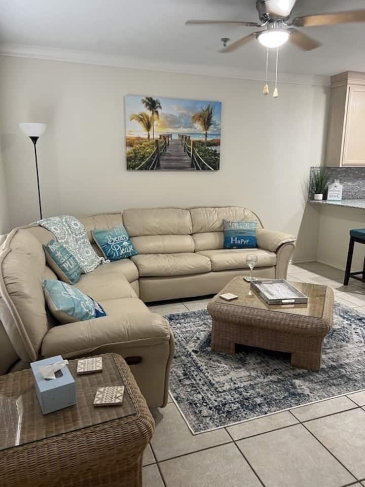 Charming Condo By The Beach! - South Padre Island