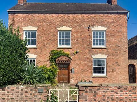 Cosy Farm house in Forest of Dean