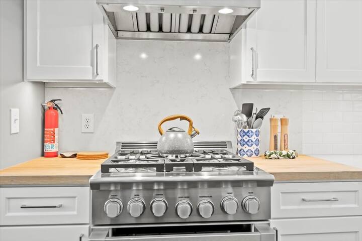 German Village Serenity, Steps to Schiller Park gallery image 4