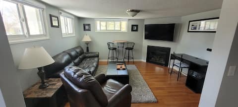 Top performing Airbnb: Cozy 2 bedroom Apartment in Barrie