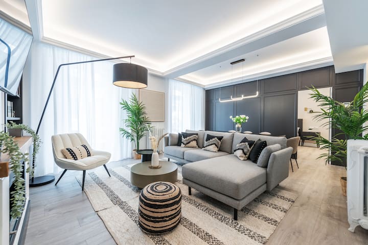 Super Chic Design Luxury Flat Chueca