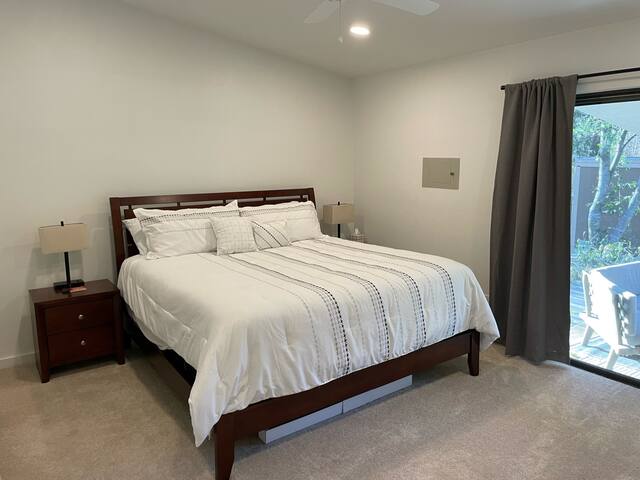 Kid-friendly, 3 Bedroom w/ Greenbelt Views gallery image 5