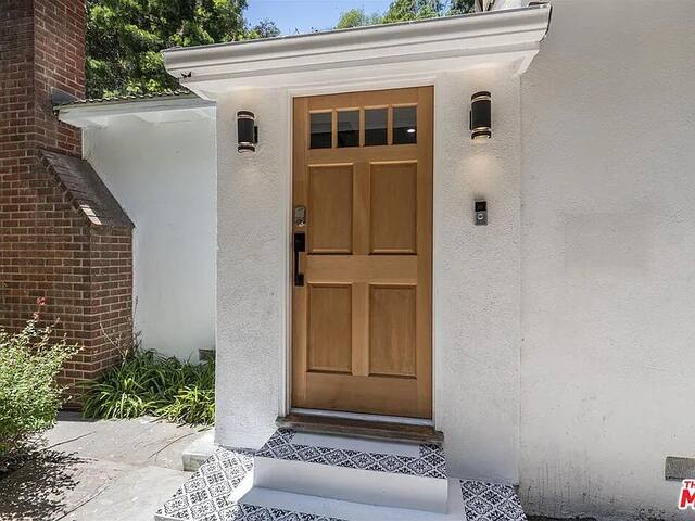 Villa Outpost in the Hollywood Hills gallery image 4