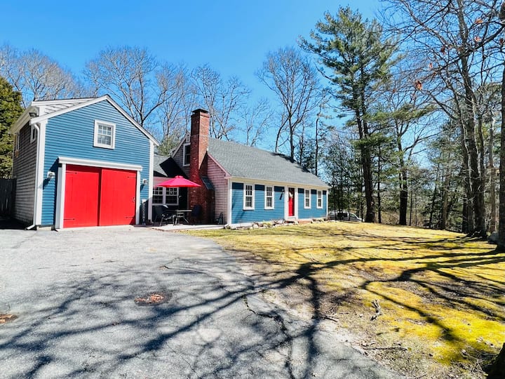 Quintessential Cape Lake House Houses for Rent in Sandwich