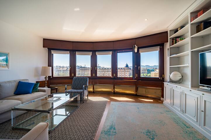 Urumea Bellevue, great views License ESS01550 gallery image 2