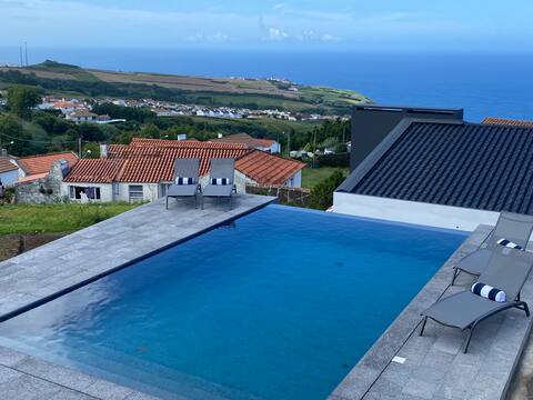 3 Br W/ Amazing Pool, A/C & Spectacular Views