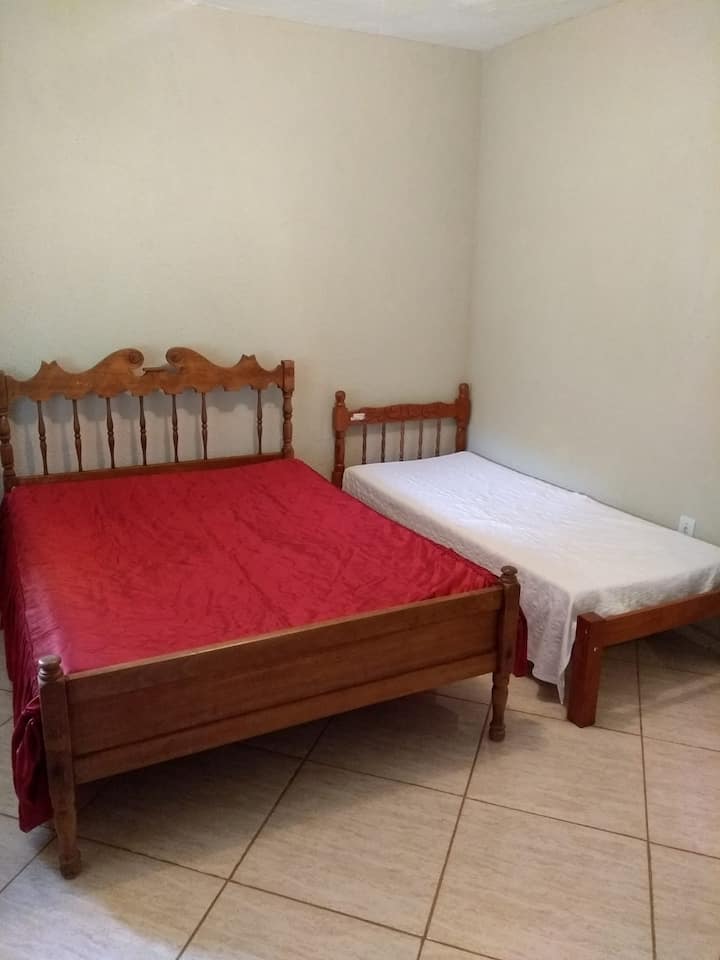 غرفة النوم 2