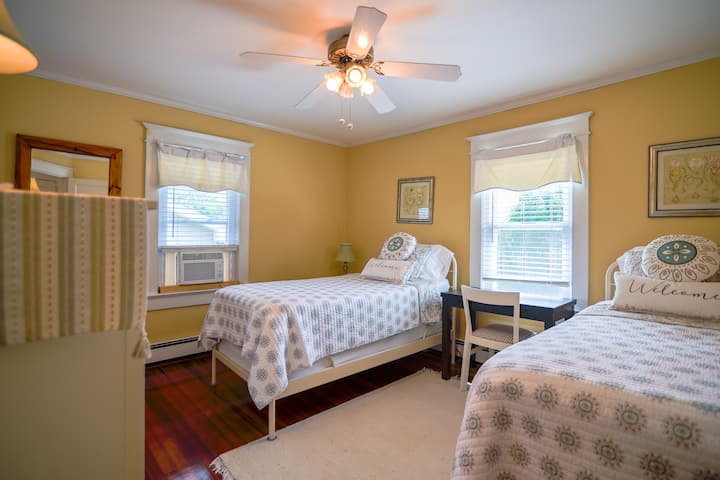 Dollapi dhe dollapi i dhomës së 2-të
të gjumit