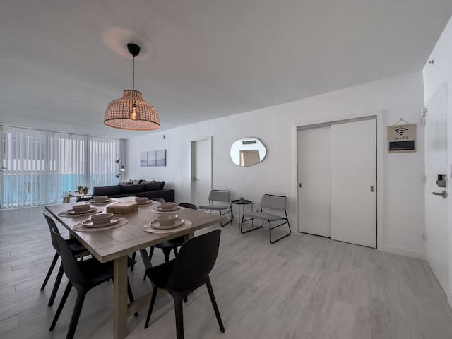 Ocean View At Hollywood Beach gallery image 4