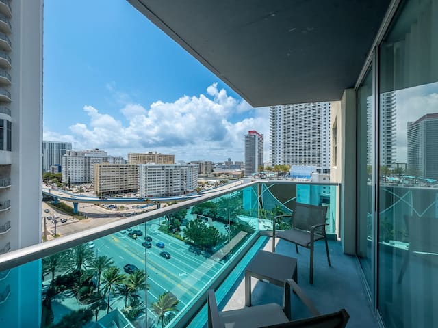 Ocean View At Hollywood Beach gallery image 2