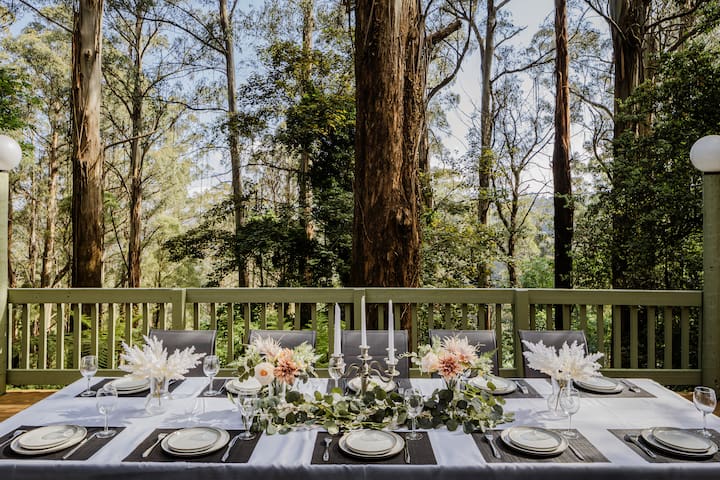 Seednest Treehouse | Forest & Mountain View