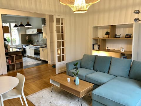 Successful Airbnb property: 80m² for couple (+ cot), free secure parking in Les Perrières