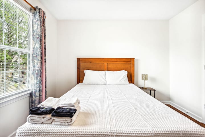 Dhoma e gjumit "Queen" në katin e sipërm B