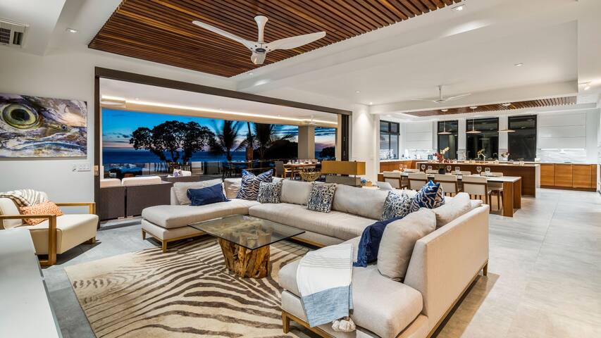 “Kona Kai Hale” Oceanfront Retreat, Private Pool gallery image 5