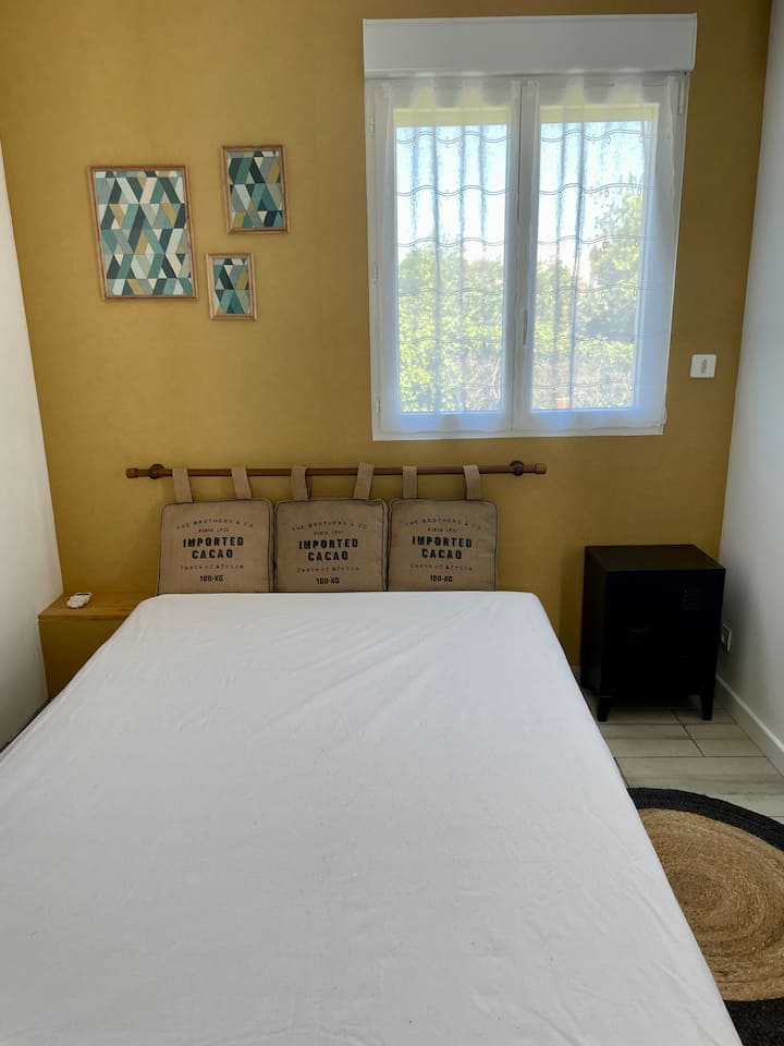 เตียง 140 ซม. 