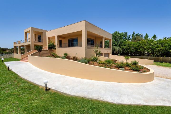 Villa Anolia with Private Pool gallery image 4