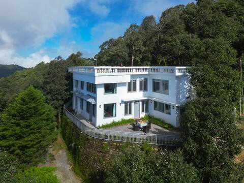 JHS Estate by Just Homestay