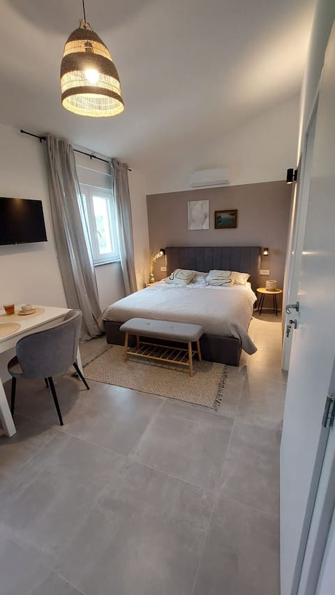 Popular Airbnb listing: Apartman St. Valkanela Studio in Fuškulin Foscolino