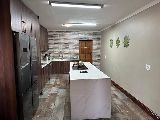 Marnas Private Self Catering @ 55 (The Villa) gallery image 3